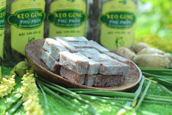 Kẹo gừng phủ phấn trong set quà tết Kẹo gừng phủ phấn trong set quà truyền thống Bến Tre